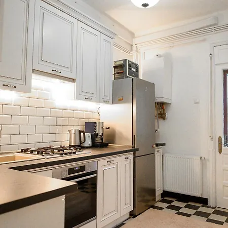 Art Deco Apartment